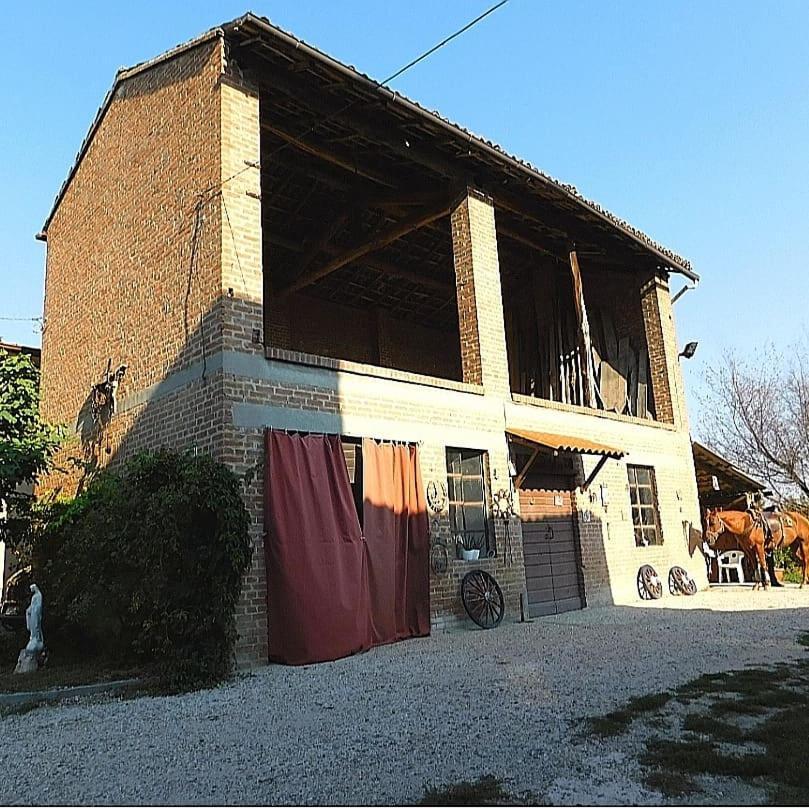 مبيت وإفطار Codevilla Felix House المظهر الخارجي الصورة